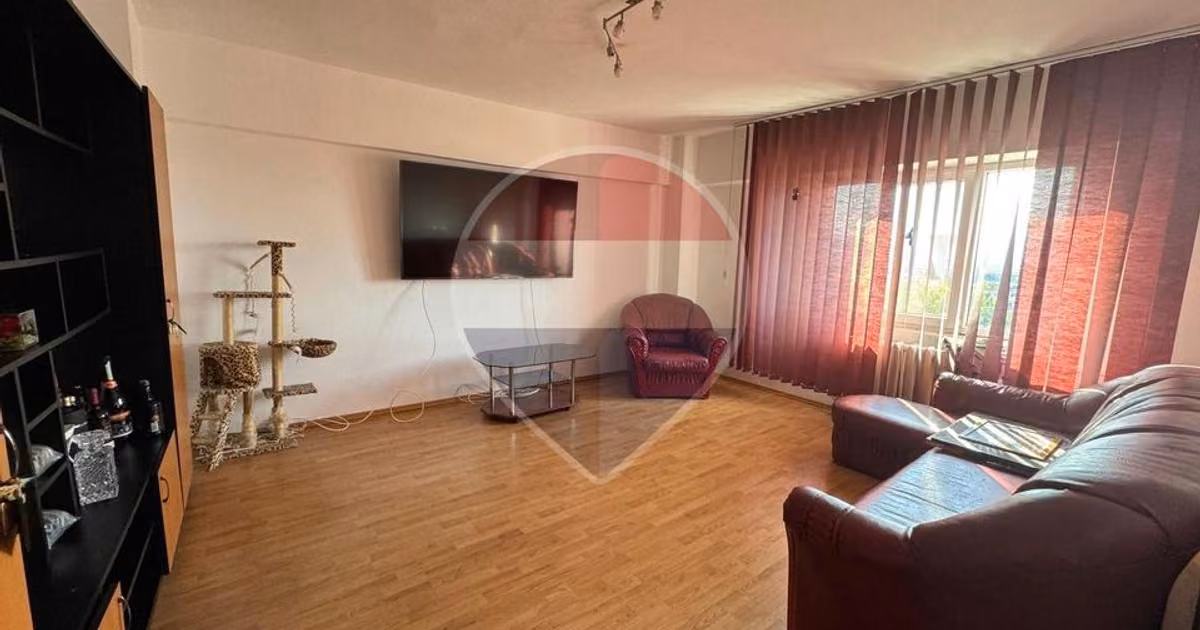 Apartament de vânzare cu 3 camere în zona Sud, Focșani
