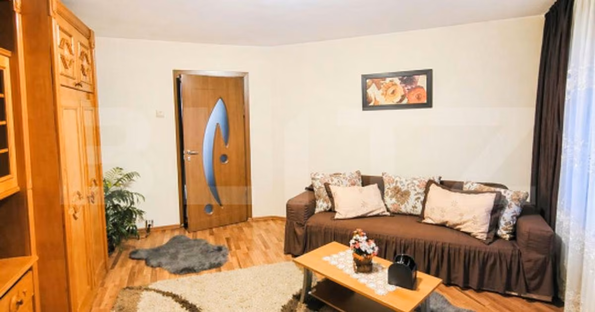 Apartament de vânzare cu 2 camere, mobilat în Turda