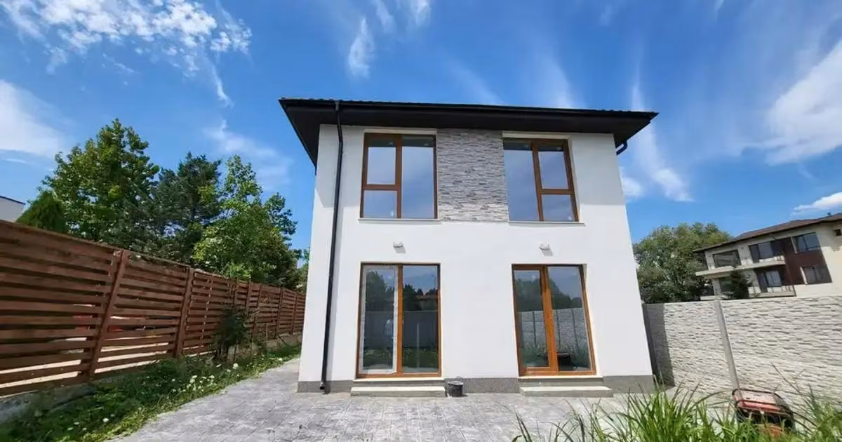 Casă de vânzare cu 4 camere în Corbeanca