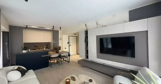 Apartament Titan