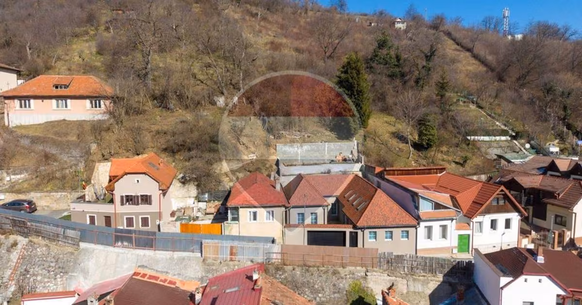 Casă individuală de vânzare cu 2 camere în zona Centrul Istoric, Brașov
