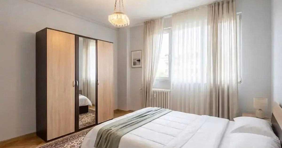 Apartament de vânzare cu 2 camere, mobilat în zona 1 Mai, Sector 1