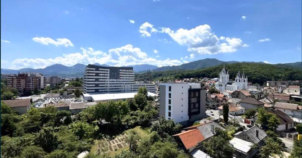 Apartament de vânzare cu 2 camere, mobilat în zona Răcădău, Brașov