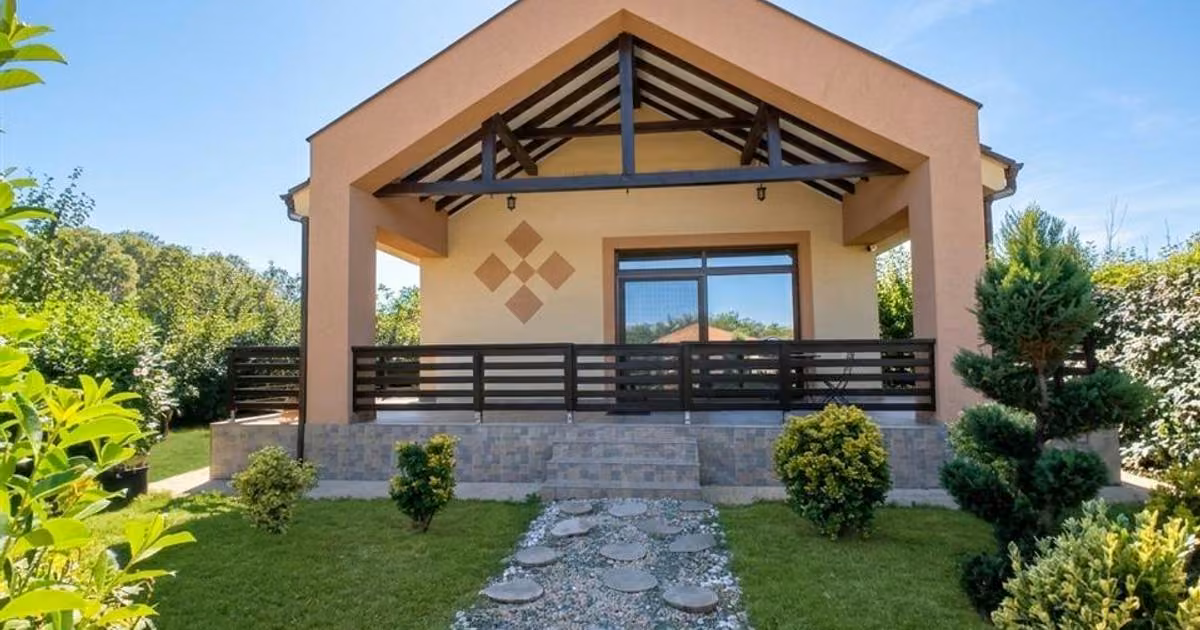 Casă de vânzare cu 4 camere în Chișirid
