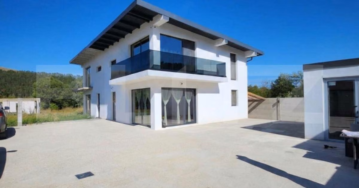 Duplex de vânzare cu 3 camere, mobilat în Gilău