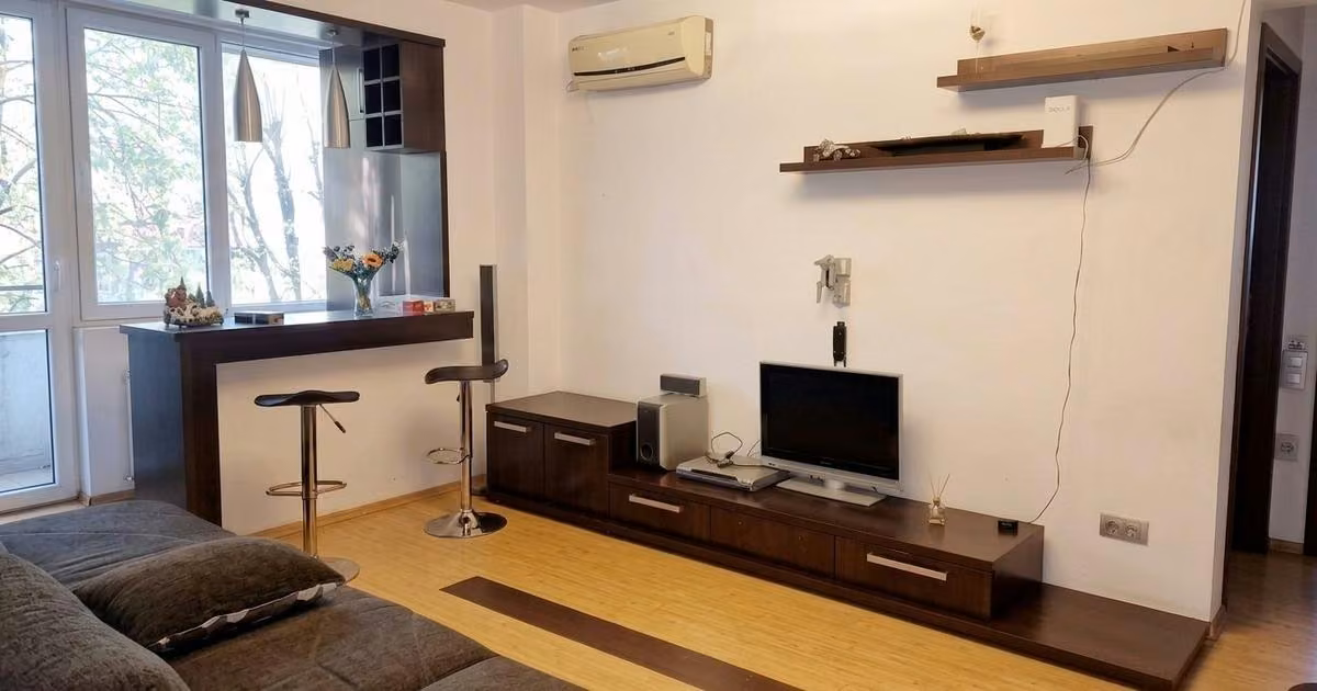 Apartament de vânzare cu 2 camere, mobilat în zona Berceni, Sector 4