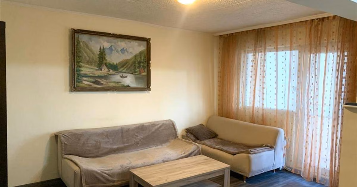 Apartament de vânzare cu 3 camere în zona Nufărul, Oradea