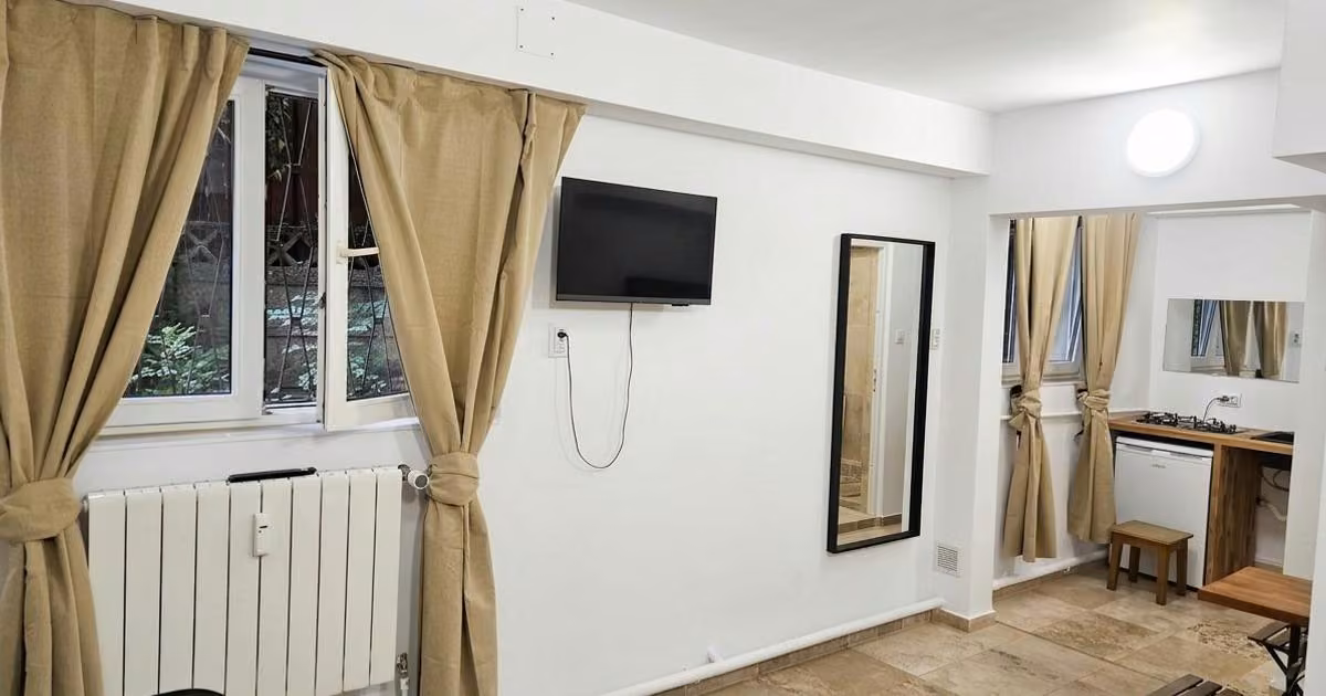 Garsonieră de vânzare, mobilată în zona Basarabia, Sector 3