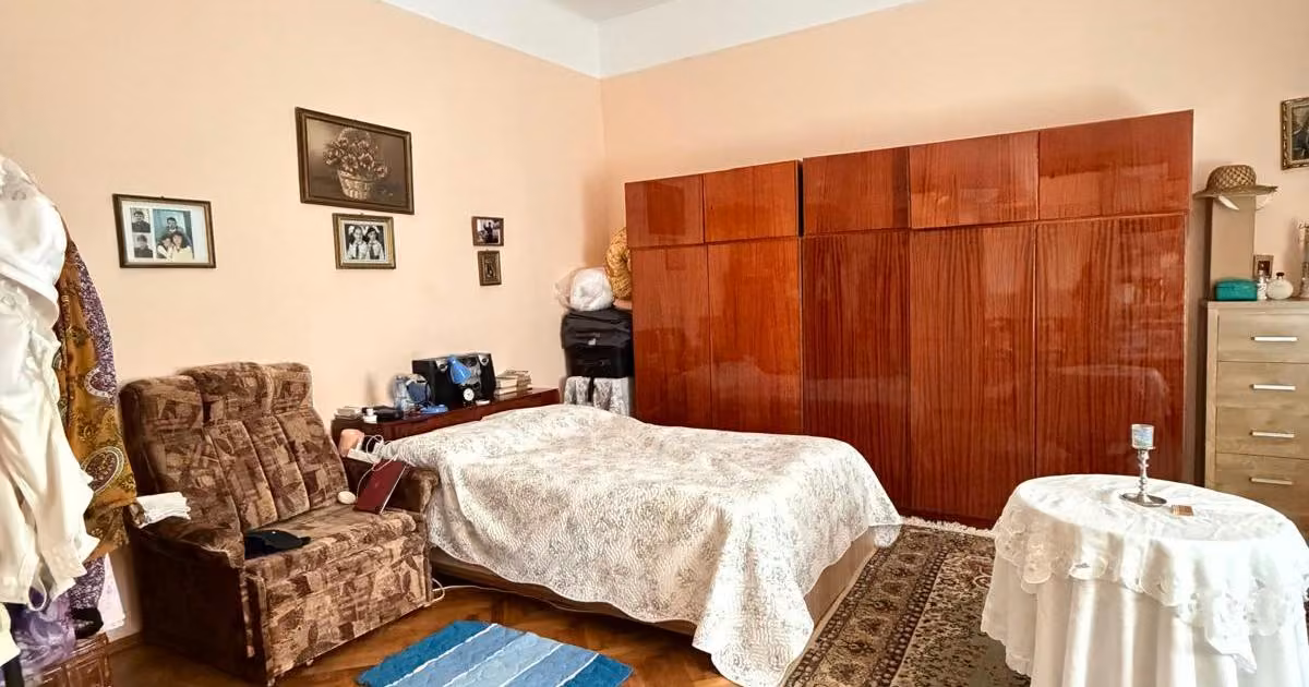 Casă de vânzare cu 2 camere în Galați