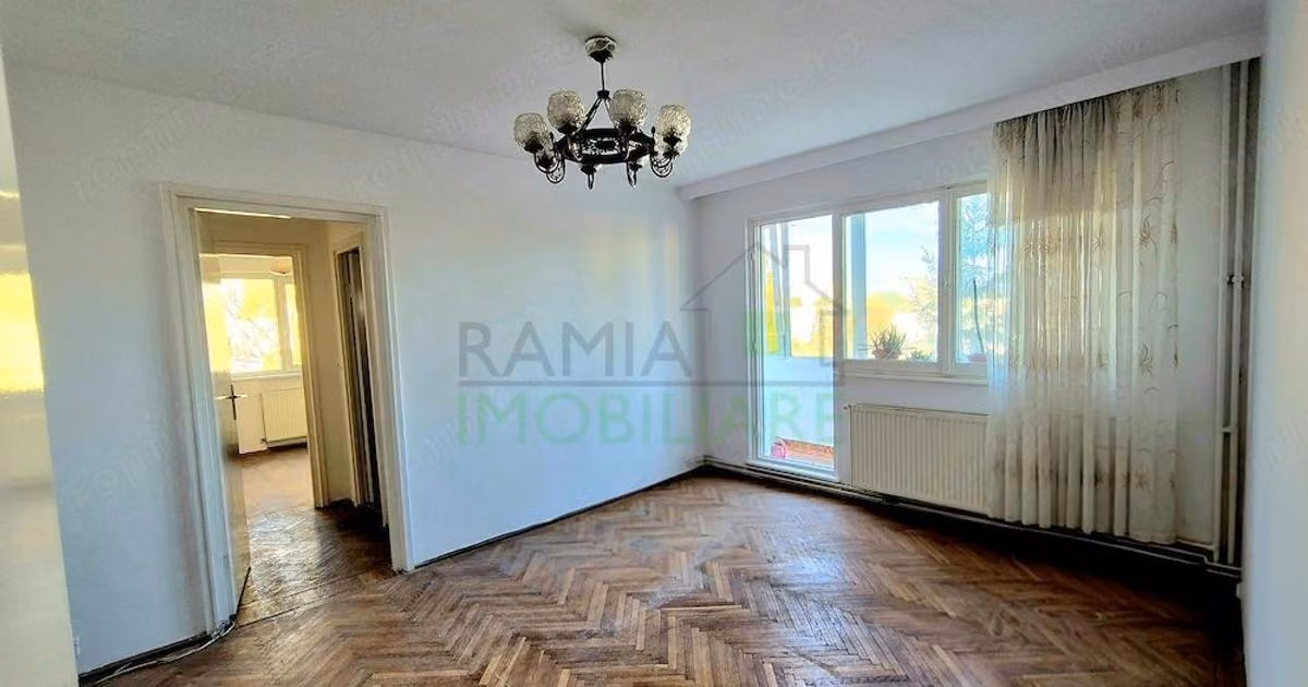 Apartament de vânzare cu 3 camere în zona Astra, Brașov