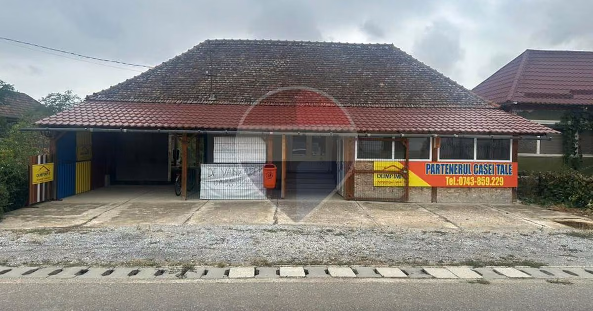 Casă individuală de vânzare cu 4 camere în Suplacu de Tinca