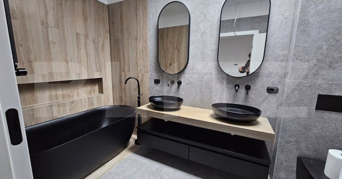 Apartament de vânzare cu 4 camere în Giroc
