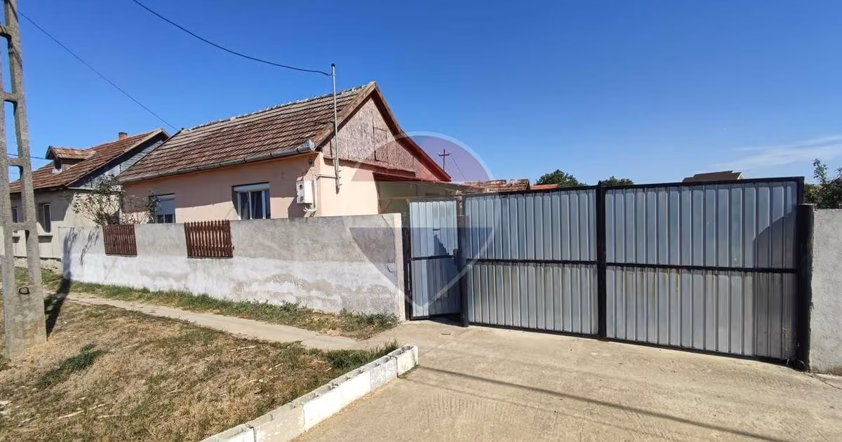 Casă individuală de vânzare cu 2 camere, mobilată în Sălard
