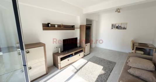 Apartament Titan