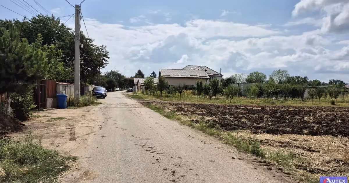 Teren Construcții intravilan de vânzare de 2300 mp, în Măgurele