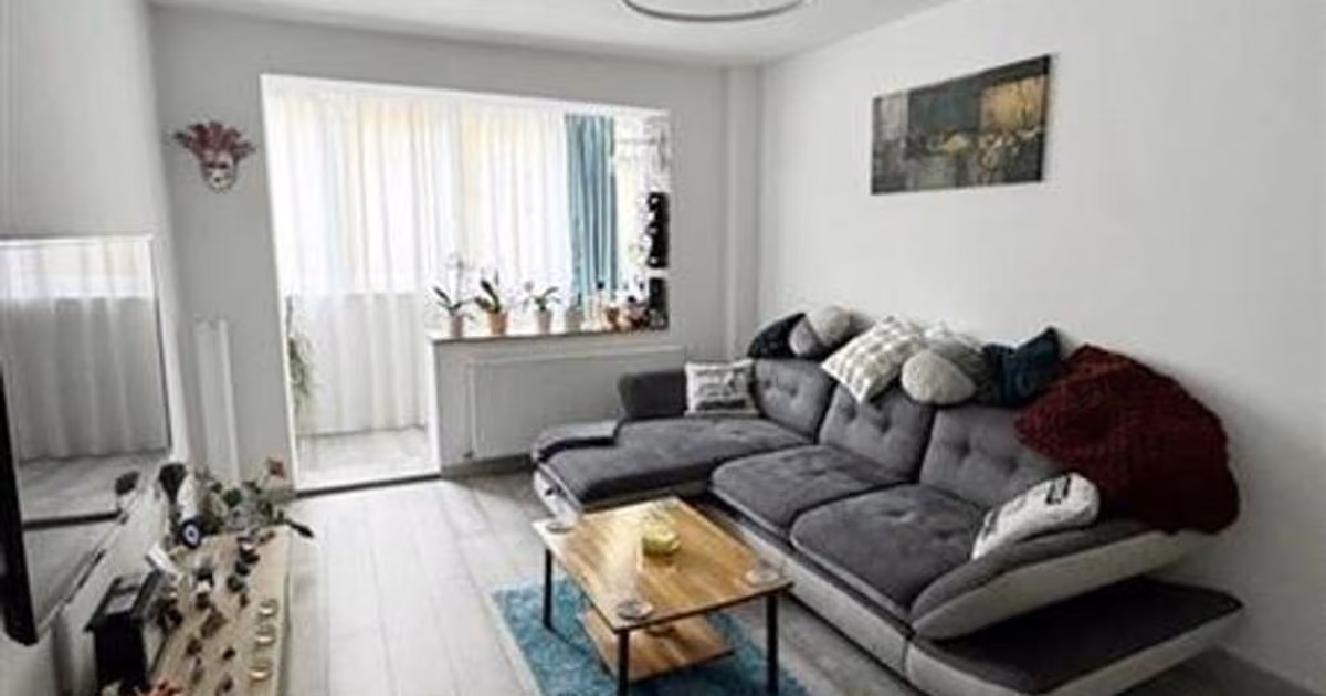 Apartament de vânzare cu 2 camere, mobilat în zona Vlahuță, Brașov