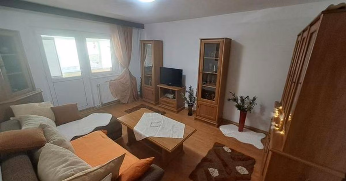 Apartament de vânzare cu 2 camere, mobilat în zona Răcădău, Brașov