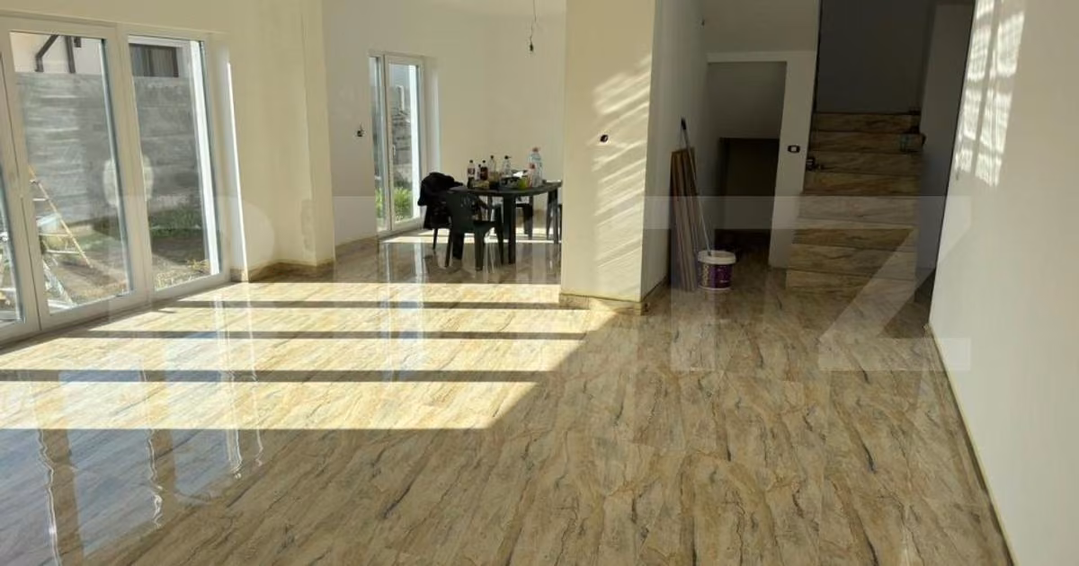 Casă individuală de vânzare cu 5 camere în Dumbrăvița