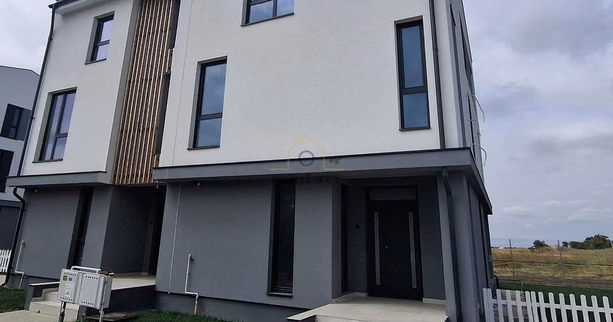 Duplex de vânzare cu 5 camere în Otopeni