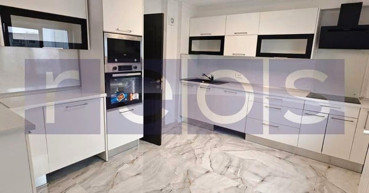 Apartament de vânzare cu 4 camere, mobilat în zona Decebal, Sector 3