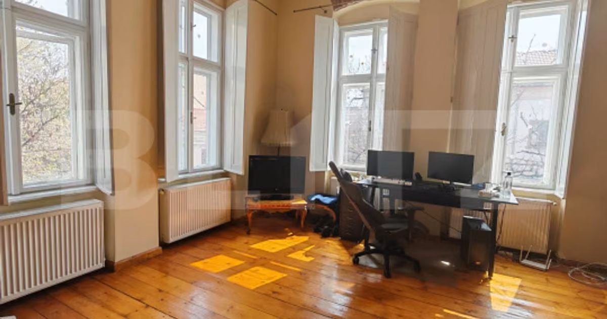 Apartament de vânzare cu 3 camere, mobilat în zona P-ța Maria, Timișoara