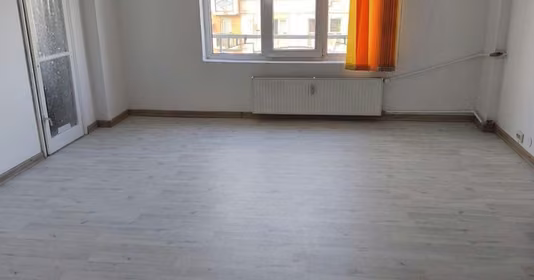 Apartament Titan