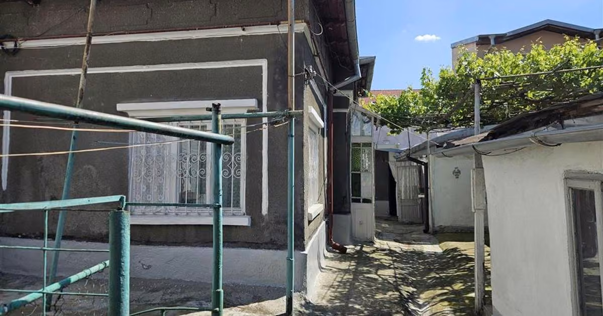 Casă individuală de vânzare cu 3 camere în zona Titulescu, Sector 1