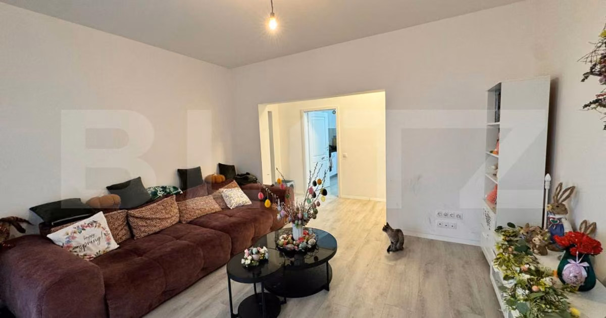Apartament de vânzare cu 4 camere, mobilat în Dumbrăvița