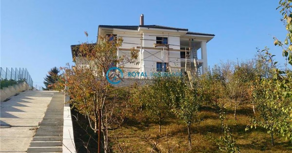 Casă individuală de vânzare cu 4 camere în Bucov
