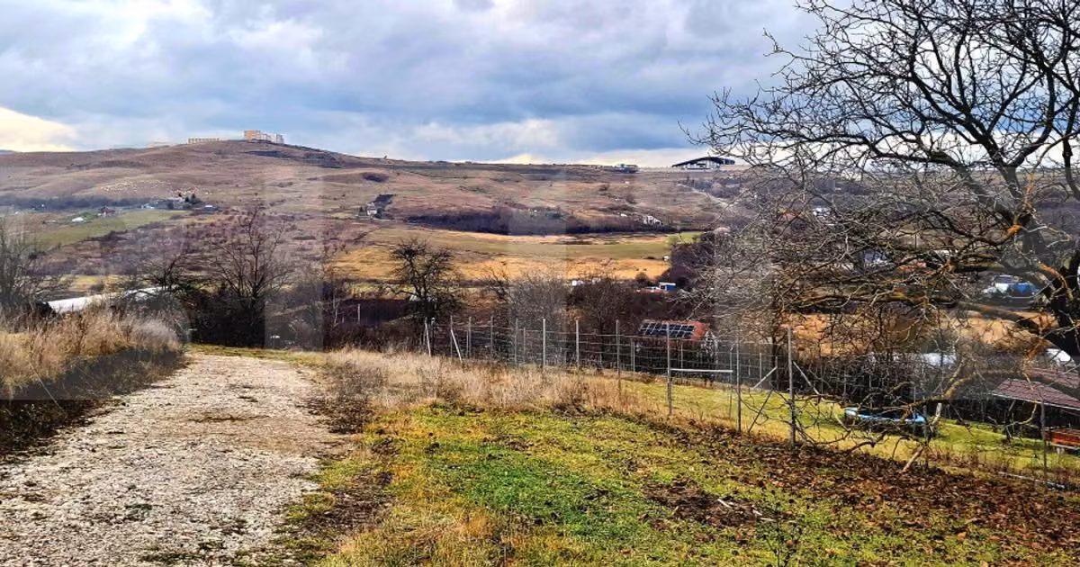 Teren Construcții intravilan de vânzare de 1699 mp, în zona Sopor, Cluj-Napoca