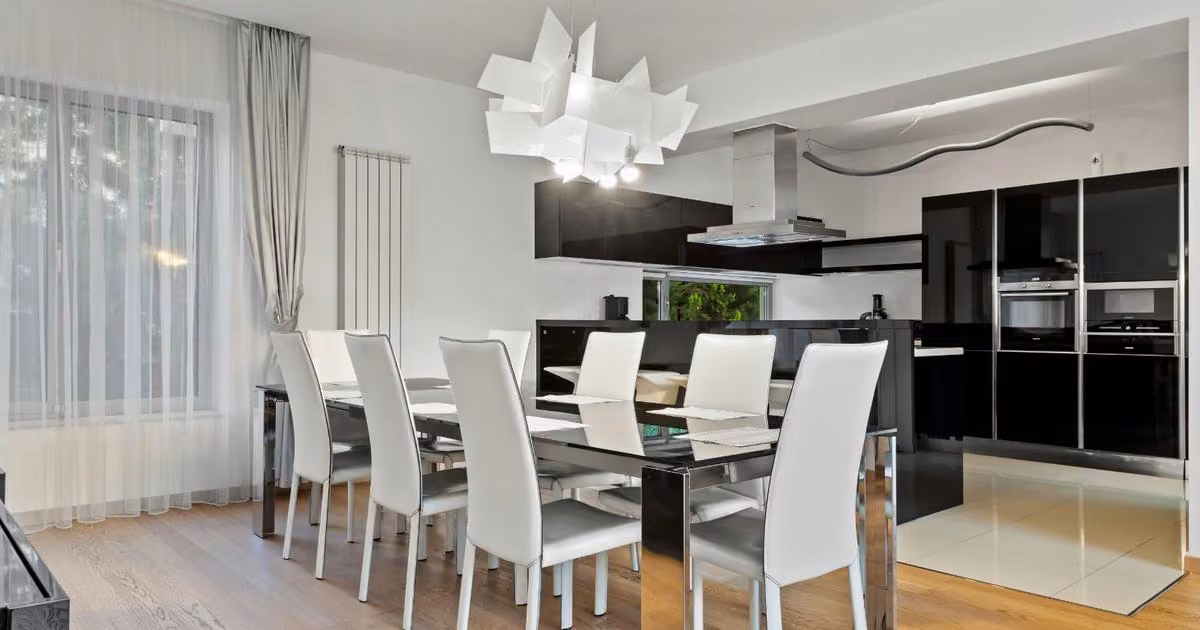 Casă individuală de vânzare cu 6 camere în zona Iancu Nicolae, Sector 1