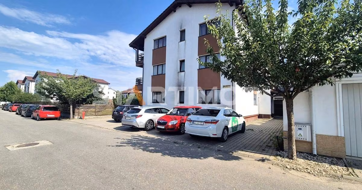 Apartament de vânzare cu 2 camere în Sânpetru