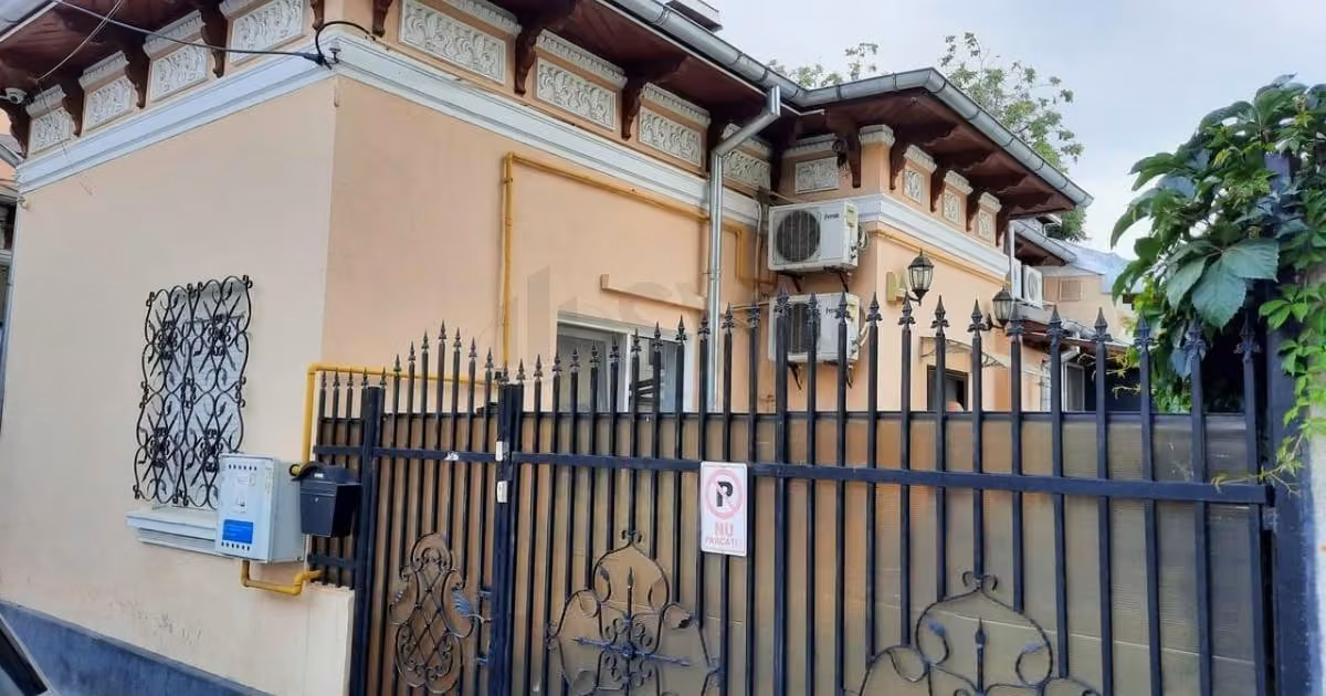 Casă individuală de vânzare cu 3 camere în zona Banu Manta, Sector 1
