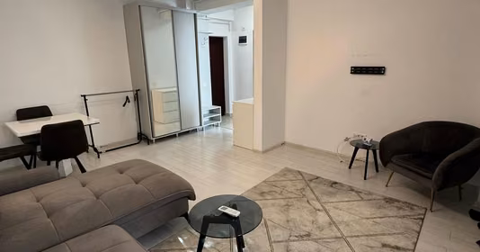Apartament Militari