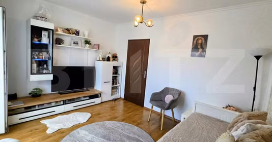Apartament Florești