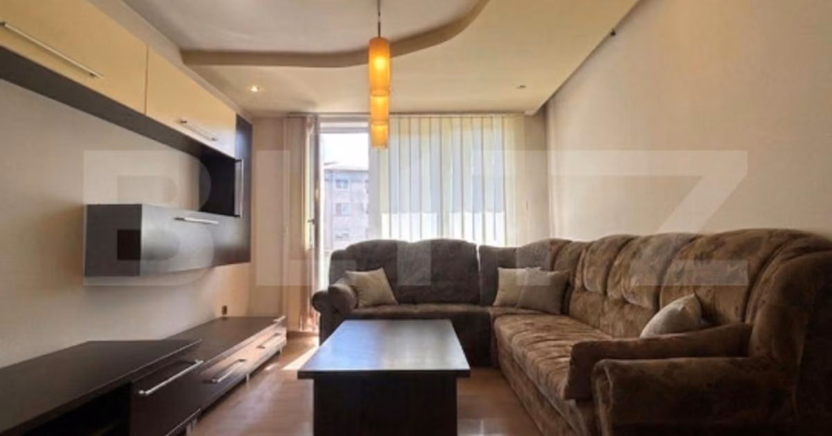 Apartament de vânzare cu 3 camere, mobilat în Dej