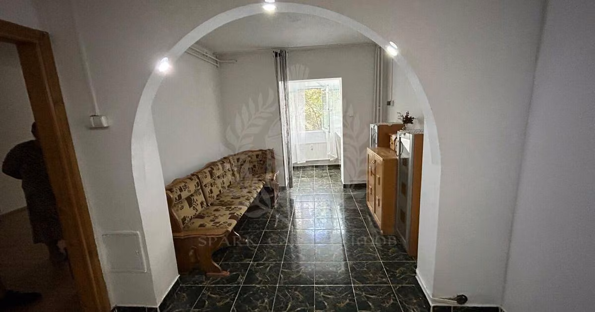 Apartament de vânzare cu 2 camere, mobilat în zona Cantacuzino, Ploiești