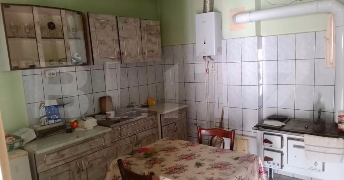 Casă individuală de vânzare cu 3 camere, mobilată în Turda