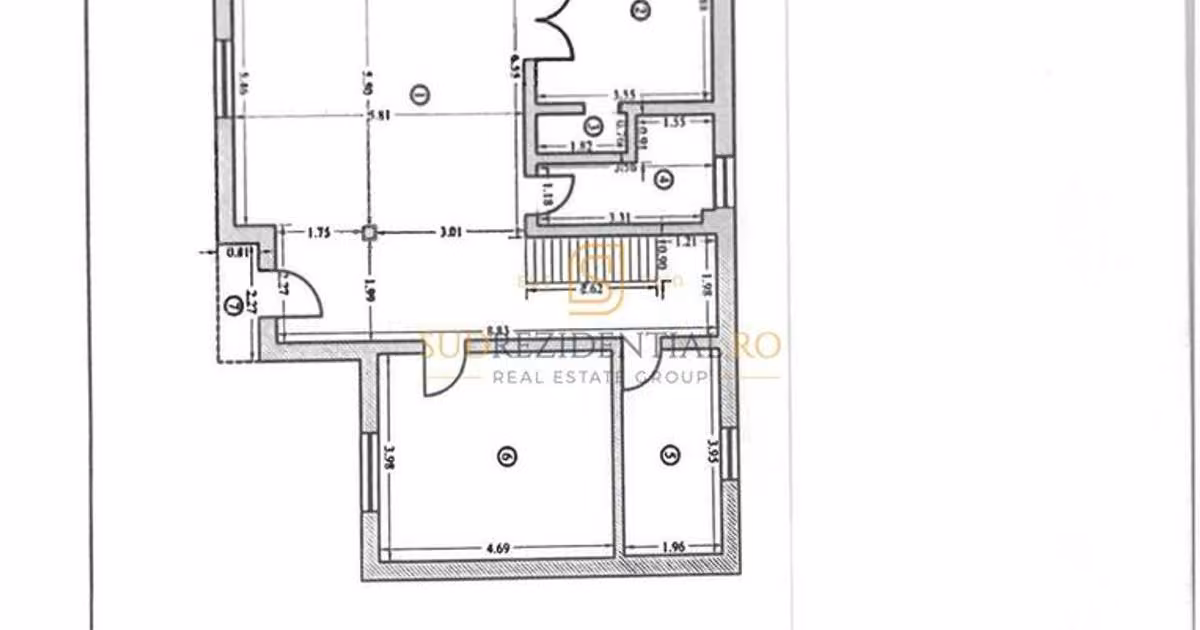 Casă individuală de vânzare cu 5 camere, mobilată în 1 Decembrie
