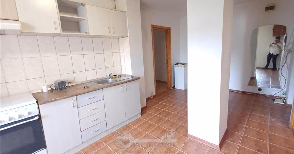 Apartament de vânzare cu 3 camere în zona Nicolina, Iași