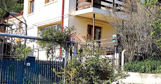 Casă Central
