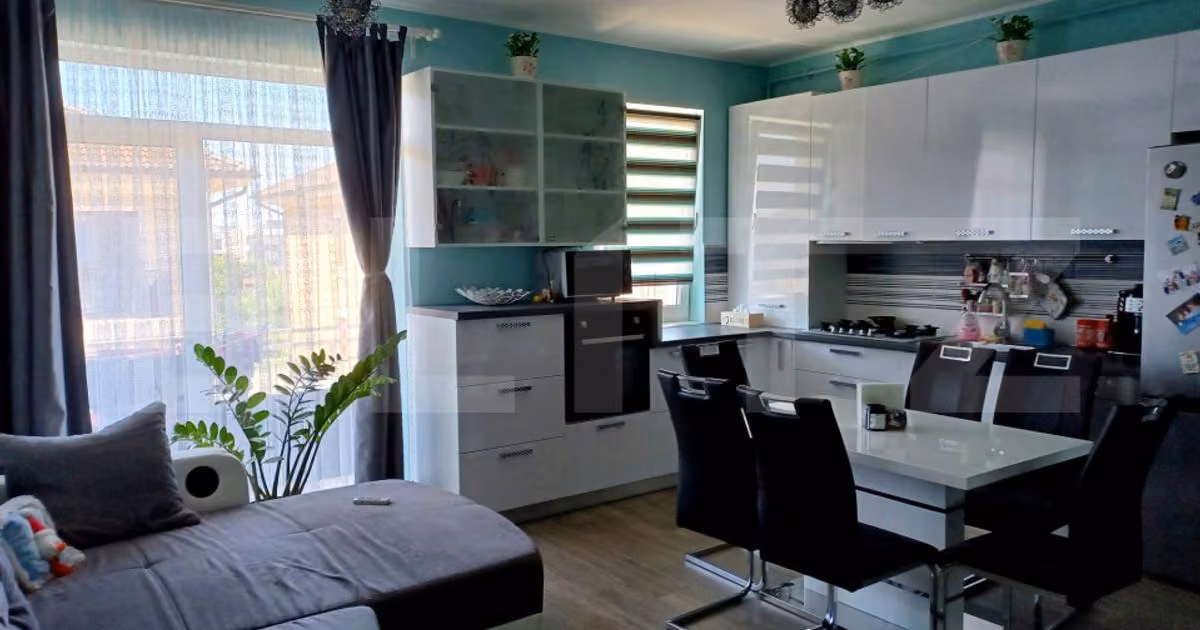 Apartament de vânzare cu 3 camere, mobilat în Dumbrăvița