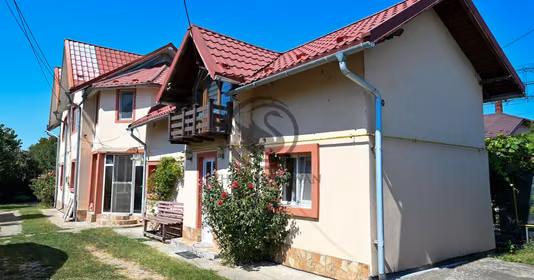 Casă Românești