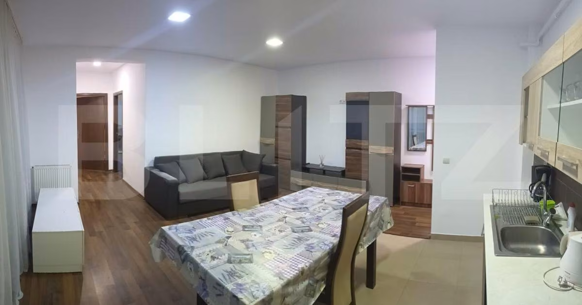 Apartament de vânzare cu 3 camere, mobilat în Florești