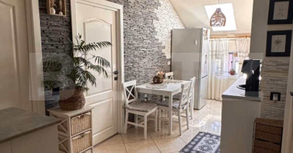 Apartament de vânzare cu 2 camere, mobilat în Florești