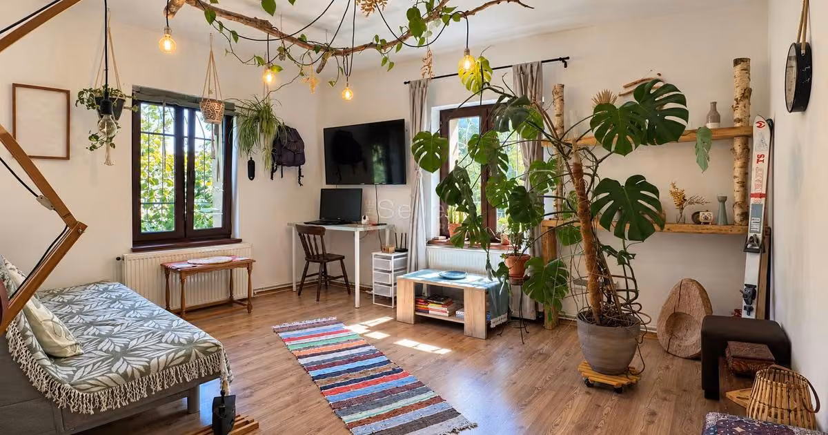 Apartament de vânzare cu 2 camere, mobilat în zona Central, Brașov