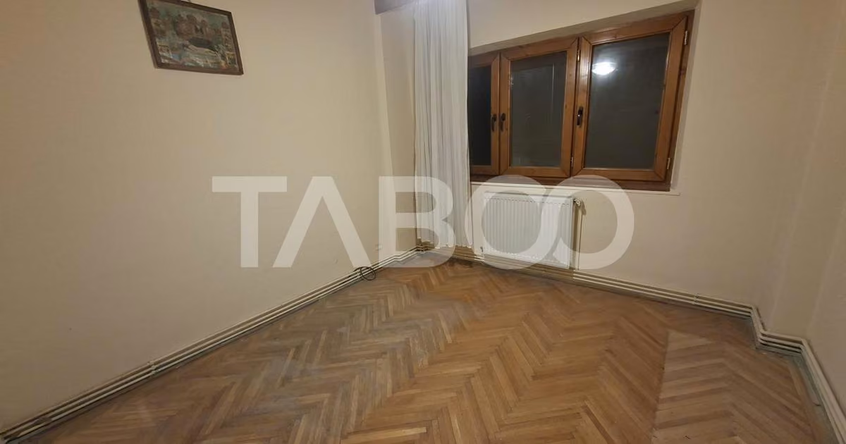 Apartament de vânzare cu 2 camere în zona Calea Dumbrăvii, Sibiu