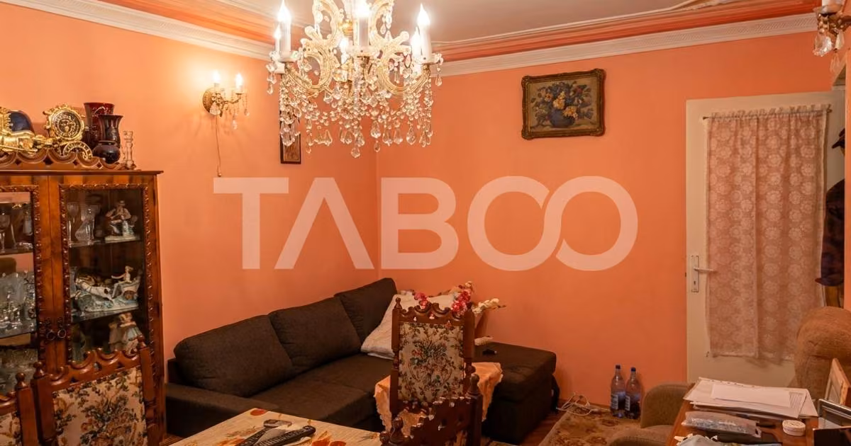 Apartament de vânzare cu 4 camere, mobilat în zona Vasile Aaron, Sibiu