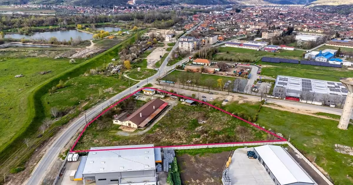 Spațiu industrial de vânzare în Lipova