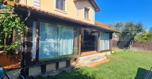 Casă Florești
